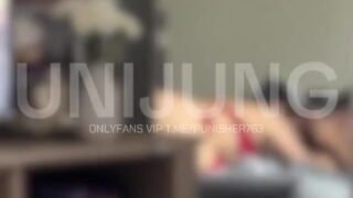 คลิปหลุด น้องยูนิ unijung สาวหมวยน่ารัก ชุดชั้นในแดง โม๊คควยเสียวๆ แล้วโดนเย็ดหีรัว ครางเสียงดังลั่น